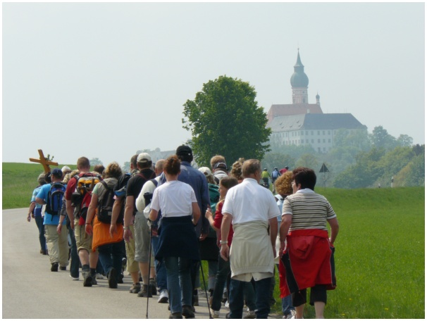 584x433 pixels (81K)